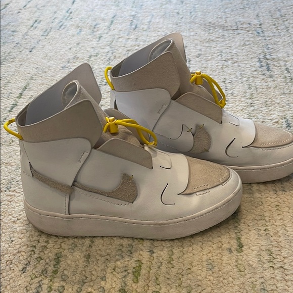 NIKE Women’s Vandalised - Picture 1 of 10